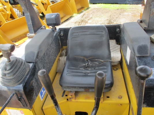 ขายรถแทรกเตอร์นำเข้าจากประเทศญี่ปุ่น KOMATSU D20P-7E ถึงไทยเร็วๆนี้ สนใจติดต่อสอบถาม 092-3309229 อี๊ด