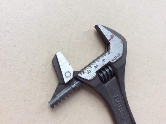 ขายประแจเลื่อนรุ่นสลับปาก10" BAHCO MADE IN SWEDEN. ขายประแจเลื่อนรุ่นสลับปาก10" BAHCO MADE IN SWEDEN.