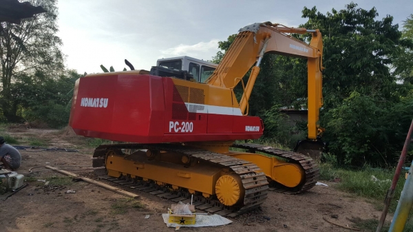 ขายPC200-5 คอนโทลสั้นตัวเดีนจีบเครื่องปั้มดีช่วงล่างเต็ม พร้อมใช้งานเอกสาร ใบซื้อขาย ไฟฟ้าครบราคา690000บาท ติดต่อคุณอ๊อฟ พิจิตร 086-737-9991