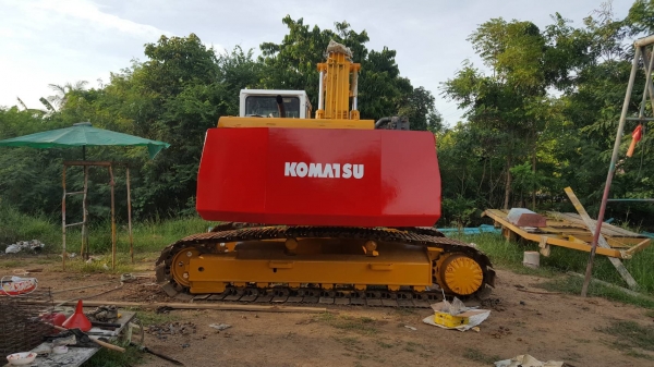 ขายPC200-5 คอนโทลสั้นตัวเดีนจีบเครื่องปั้มดีช่วงล่างเต็ม พร้อมใช้งานเอกสาร ใบซื้อขาย ไฟฟ้าครบราคา690000บาท ติดต่อคุณอ๊อฟ พิจิตร 086-737-9991