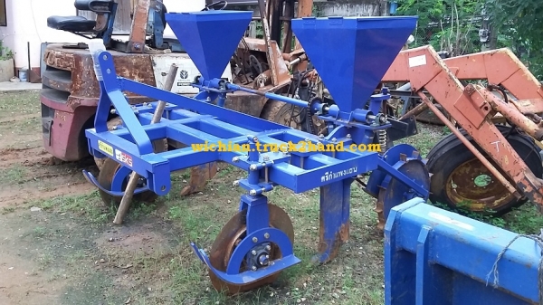 ขายริปเปอร์ฝังปุ๋ยอ้อยตอ SKS B254 ของศรีกำแพงแสน ซื้อมาใช้งานไม่ถึงร้อยไร่ ขายถูก