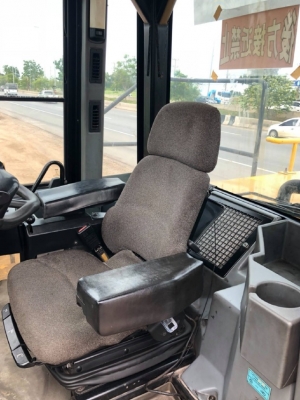 ขายรถตักล้อยาง CAT 980G รถนอกนำเข้าเองจากญี่ปุ่น สภาพสวยพร้อมใช้ มีVDOการทำงานครับ ขายรถตักล้อยาง CAT 980G รถนอกนำเข้าเองจากญี่ปุ่น สภาพสวยพร้อมใช้ มีVDOการทำงานครับ