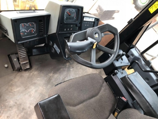 ขายรถตักล้อยาง CAT 980G รถนอกนำเข้าเองจากญี่ปุ่น สภาพสวยพร้อมใช้ มีVDOการทำงานครับ ขายรถตักล้อยาง CAT 980G รถนอกนำเข้าเองจากญี่ปุ่น สภาพสวยพร้อมใช้ มีVDOการทำงานครับ