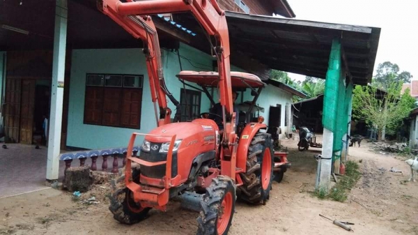 รถไถ L47รถตัก อุปกรณ์ ครบ ตามภาพ รถไถ L47รถตัก อุปกรณ์ ครบ ตามภาพ