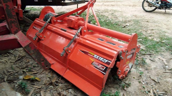 รถไถ L47รถตัก อุปกรณ์ ครบ ตามภาพ รถไถ L47รถตัก อุปกรณ์ ครบ ตามภาพ