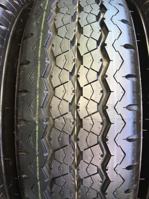 ยางป้ายแดง 215-70-15 Bridgestone ปี 18