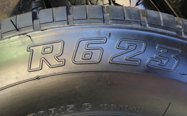 ยางป้ายแดง 215-70-15 Bridgestone ปี 18 ยางป้ายแดง 215-70-15 Bridgestone ปี 18