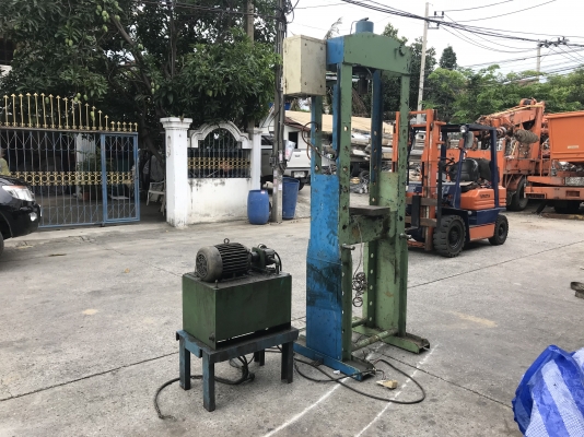 ขายแท่นอัดไฮโดรลิค+ชุดปั๊มน้ำมันไฮโดรลิค 3HP. 380V พร้อมวาล์วคอนโทรล แท่นอัดสูง 2เมตรกว่า อุปกรณ์ครบ ถอดจากโรงงาน สภาพสวย
