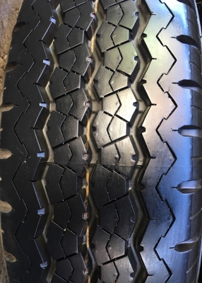 ยางป้ายแดง Bridgestone 215-70-15