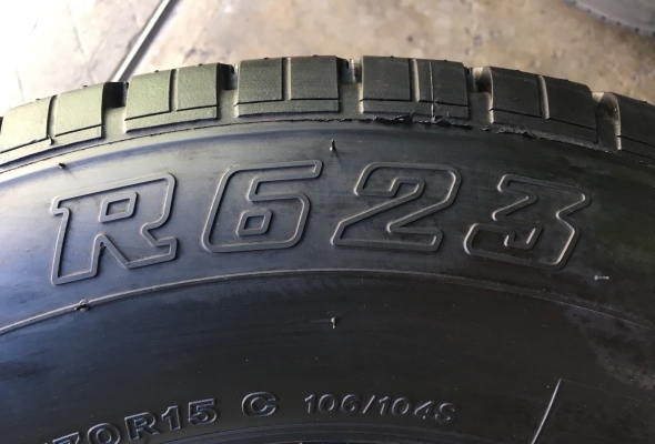 ยางป้ายแดง Bridgestone 215-70-15 ยางป้ายแดง Bridgestone 215-70-15