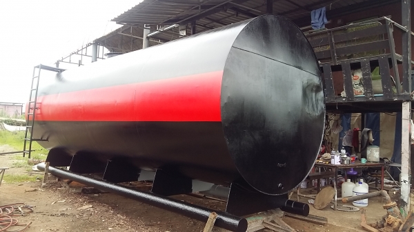 ขาย ถังน้ำ ถังน้ำมัน มือสอง 20000ลิตร มีห้องกั้น 3 ห้องค่ะ สวย พร้อมใช้ค่ะ