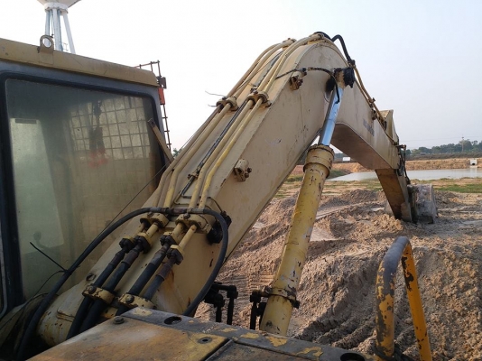 ขายรถแบ็คโค PC150-3 โคมัสสุ บูมสวยช่วงล่างดี ทำงานประจำ เครื่องเดิมปั๊มแห้ง