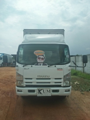 Isuzu NPRหกล้อตู้2บานปี2555