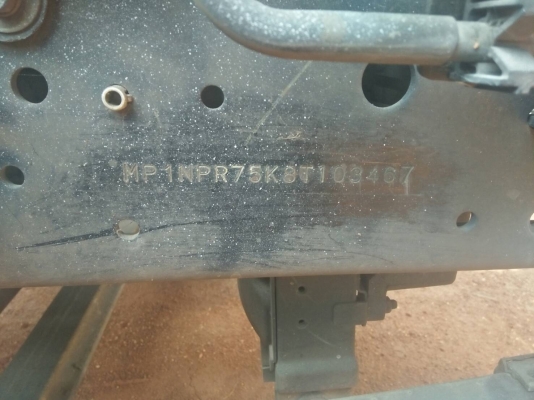 Isuzu NPRหกล้อตู้2บานปี2555