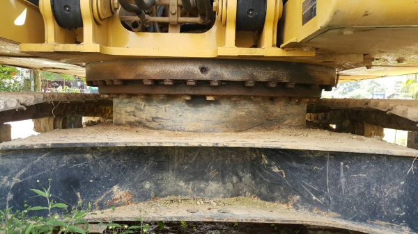 ขายรถแบคโฮ CAT 318D2 ไมล์ 3700 ชม.ราคา 1950000
