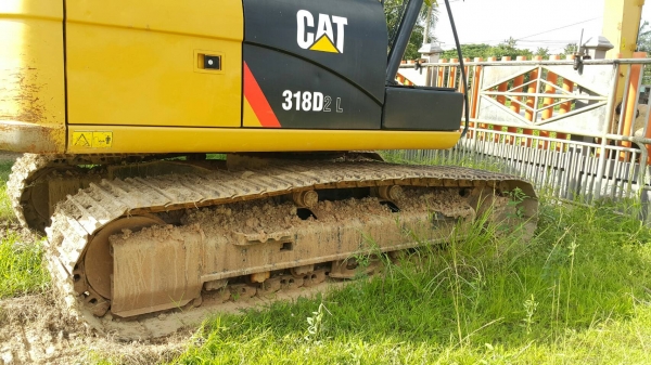 ขายรถแบคโฮ CAT 318D2 ไมล์ 3700 ชม.ราคา 1950000