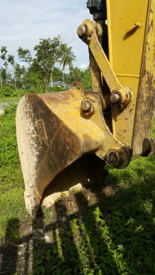 ขายรถแบคโฮ CAT 318D2 ไมล์ 3700 ชม.ราคา 1950000