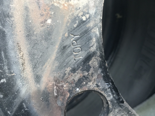 ขายยางสิบล้อพร้อมกะทะ