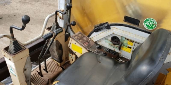 ขายด่วนรถแบคโฮCATแคล70SRเคื่อง4สูบ4D32ดีปั้มนี้วดีคอลโทลน้ำมันเทียบเท่าPC70คันเร่งออโต้รถนอกเพิ่งเข้ามาใหม่สถาพดีพร้อมใช้ยังไม่เคยใช้งานในไทยเลย