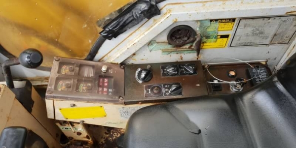 ขายด่วนรถแบคโฮCATแคล70SRเคื่อง4สูบ4D32ดีปั้มนี้วดีคอลโทลน้ำมันเทียบเท่าPC70คันเร่งออโต้รถนอกเพิ่งเข้ามาใหม่สถาพดีพร้อมใช้ยังไม่เคยใช้งานในไทยเลย