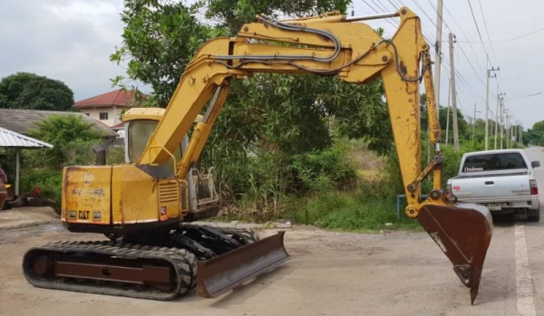 ขายด่วนรถแบคโฮCATแคล70SRเคื่อง4สูบ4D32ดีปั้มนี้วดีคอลโทลน้ำมันเทียบเท่าPC70คันเร่งออโต้รถนอกเพิ่งเข้ามาใหม่สถาพดีพร้อมใช้ยังไม่เคยใช้งานในไทยเลย