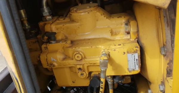 ขายด่วนรถแบคโฮCATแคล70SRเคื่อง4สูบ4D32ดีปั้มนี้วดีคอลโทลน้ำมันเทียบเท่าPC70คันเร่งออโต้รถนอกเพิ่งเข้ามาใหม่สถาพดีพร้อมใช้ยังไม่เคยใช้งานในไทยเลย