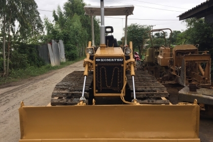 ขายรถแทร็กเตอร์D2-6PL รถสวยพร้อมใช้งาน โทร0616613023แพรว