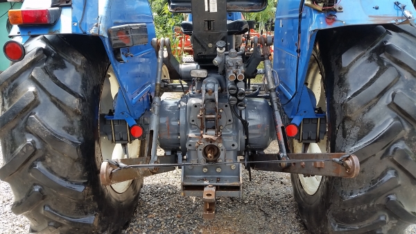 ขายรถไถฟอร์ด  FORD  NEWHOLLAND  6610S 4WD