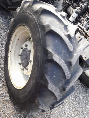 ขายรถไถฟอร์ด  FORD  NEWHOLLAND  6610S 4WD