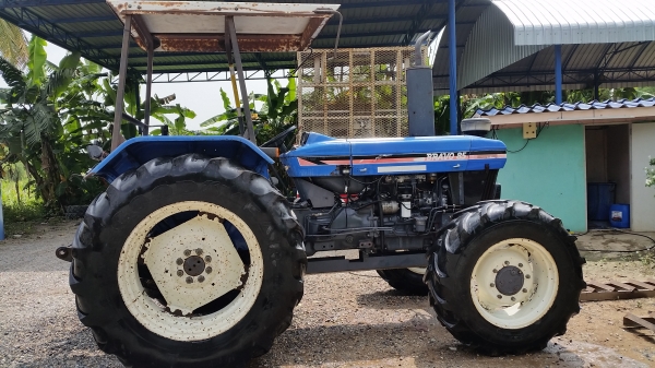 ขายรถไถฟอร์ด  FORD  NEWHOLLAND  6610S 4WD