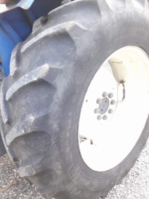 ขายรถไถฟอร์ด  FORD  NEWHOLLAND  6610S 4WD