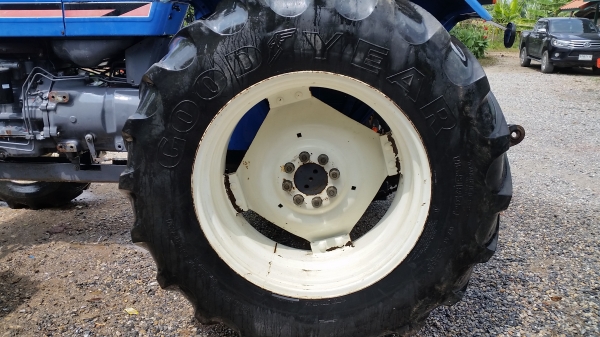 ขายรถไถฟอร์ด  FORD  NEWHOLLAND  6610S 4WD