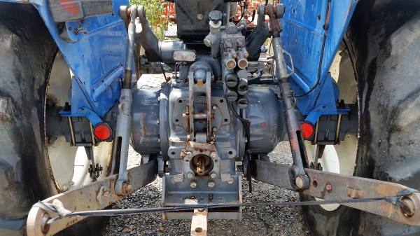 ขายรถไถฟอร์ด  FORD  NEWHOLLAND  6610S 4WD