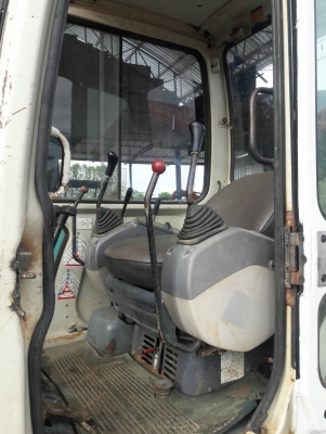 ขายจ้า..KOMATSU PC30-7  เก่านอกแท้...เดิมๆๆ..เครื่องปั๊มดี  มีลายแย๊ก .พร้อมใช้..โทร  089-3818694  จ๊อย..