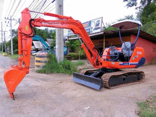 ขายรถขุดแบคโฮ HITACHI EX-30 ขนาด PC-30 รถเก่านอกแท้100\% #มีลายหัวแย๊ก #คอลโทนสั้นปั๊มนิ้ว เครื่องยนต์ อีซูสุ 3 สูบ เครื่องดีระบบไว ช่วงล่างแน่น ชั่วโมงการทำงาน 4,200 ชม. รถพร้อมใช้งาน เอกสารใบอินวอยครบ          ????ราคา 380,000 ต่อรองได้???? ☎️ สนใจติดต่อ