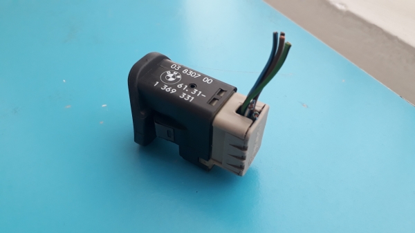 สวิทช์ปรับกระจกมองข้าง BMW E34