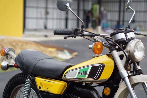 ร้าน วุฒิ นนบุรี ขาย YAMAHA DT125C 1978 รถสวยสีเดิมดรงงานทะเบียนโอน