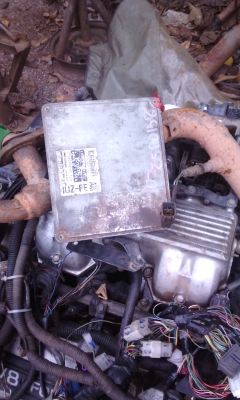 เครื่อง1uz