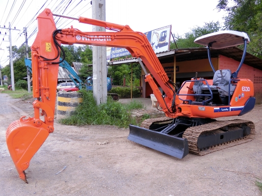 HITACHI EX-30 ขนาดPC-30 <มีVDOให้ชม>รถเก่านอกมีเอกสารอินวอย☎️ติดต่อ085-5632278 <ราคาต่อรองได้>