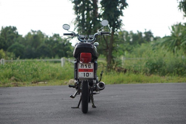 ร้าน วุฒิ นนบุรี ขาย HONDA GL100 เดิมๆเครื่องดี ทะเบียนโอน