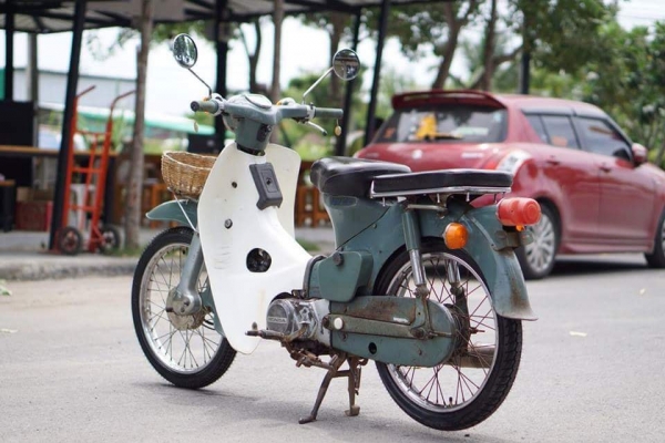 ร้าน วุฒิ นนบุรี ขาย HONDA C50 ถังยกแฮนตรงรถสีเดิมโรงงาน ร้าน วุฒิ นนบุรี ขาย HONDA C50 ถังยกแฮนตรงรถสีเดิมโรงงาน