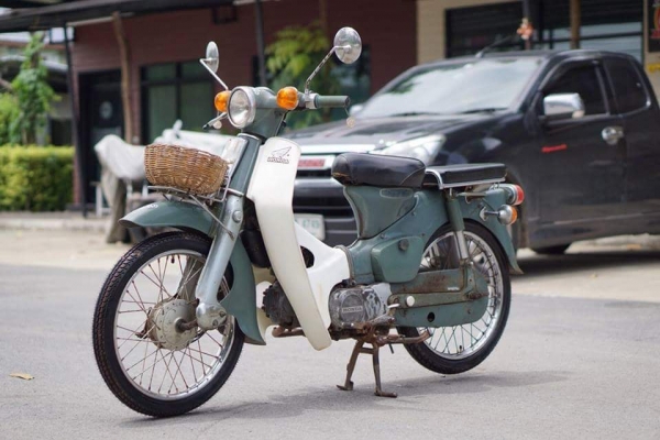 ร้าน วุฒิ นนบุรี ขาย HONDA C50 ถังยกแฮนตรงรถสีเดิมโรงงาน ร้าน วุฒิ นนบุรี ขาย HONDA C50 ถังยกแฮนตรงรถสีเดิมโรงงาน