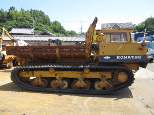 KOMATSU รุ่น MST 2000 รถดั้มตีนตะขาบ KOMATSU รุ่น MST 2000 รถดั้มตีนตะขาบ