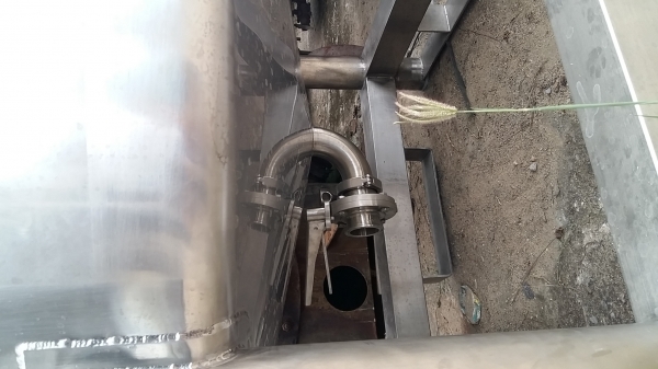 ขาย ถังสแตนเลส 1000 ลิตร มีฝาปิดทึบหนาสวยมากคะ