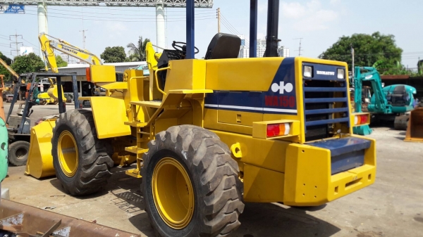 รถตักล้อยางKOMATSU รุ่น WA 150