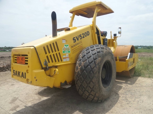 รถบดสั่นเสทือน2เพลาเปลือกเดียว SAKAI 520D เครื่องISUZU 4BD