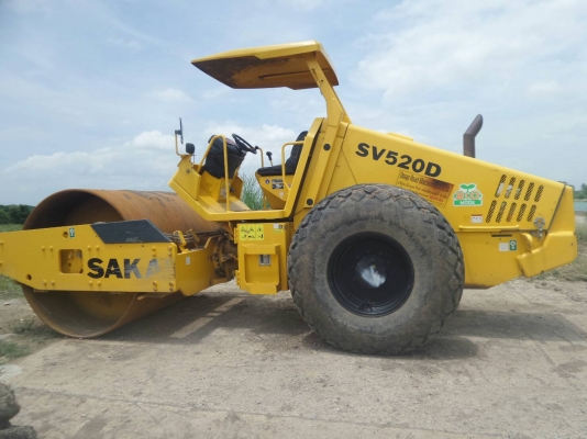 รถบดสั่นเสทือน2เพลาเปลือกเดียว SAKAI 520D เครื่องISUZU 4BD