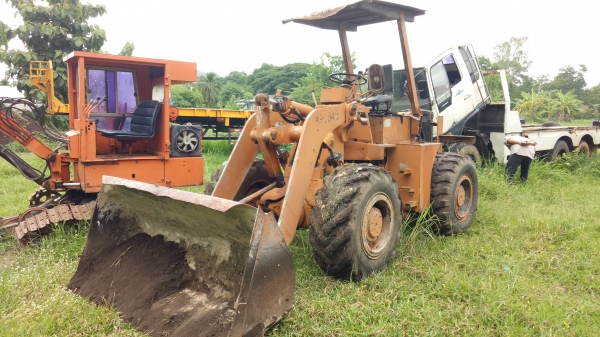 ขายๆๆ เหมาะกับร้านวัสดุ ที่ไม่ต้องการใช้ทุนเยอะ รถตักเอวอ่อน TCM STD -15 คิวตามสภาพราคาคุ้มสุดๆ เอกสารใบซื้อขาย ขายแค่150,000บาท(โทร)???? (line)084-3923995 (/)099-0035892 ดูรถ จ.เลย