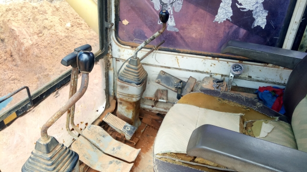 ขายขายๆๆ หาของดีราคาถูก ไปใช้งาน แม็คโครโคมัสสุ PC 200-5 ตูดน้ำเงิน ช่วงล่างเอวแน่น บูมอาร์มสวย เครื่องเดิมเดิมๆ ปั๊มเดิม ไฟฟ้าตัด เอกสารใบซื้อขาย ราคาเบาๆ 450,000บาท(โทร)???? (line)084-3923995 (/) 099-0035892 ดูรถ จ.ขอนแก่น