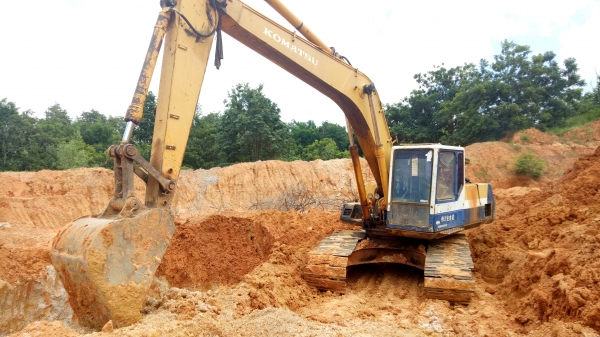 ขายขายๆๆ หาของดีราคาถูก ไปใช้งาน แม็คโครโคมัสสุ PC 200-5 ตูดน้ำเงิน ช่วงล่างเอวแน่น บูมอาร์มสวย เครื่องเดิมเดิมๆ ปั๊มเดิม ไฟฟ้าตัด เอกสารใบซื้อขาย ราคาเบาๆ 450,000บาท(โทร)???? (line)084-3923995 (/) 099-0035892 ดูรถ จ.ขอนแก่น